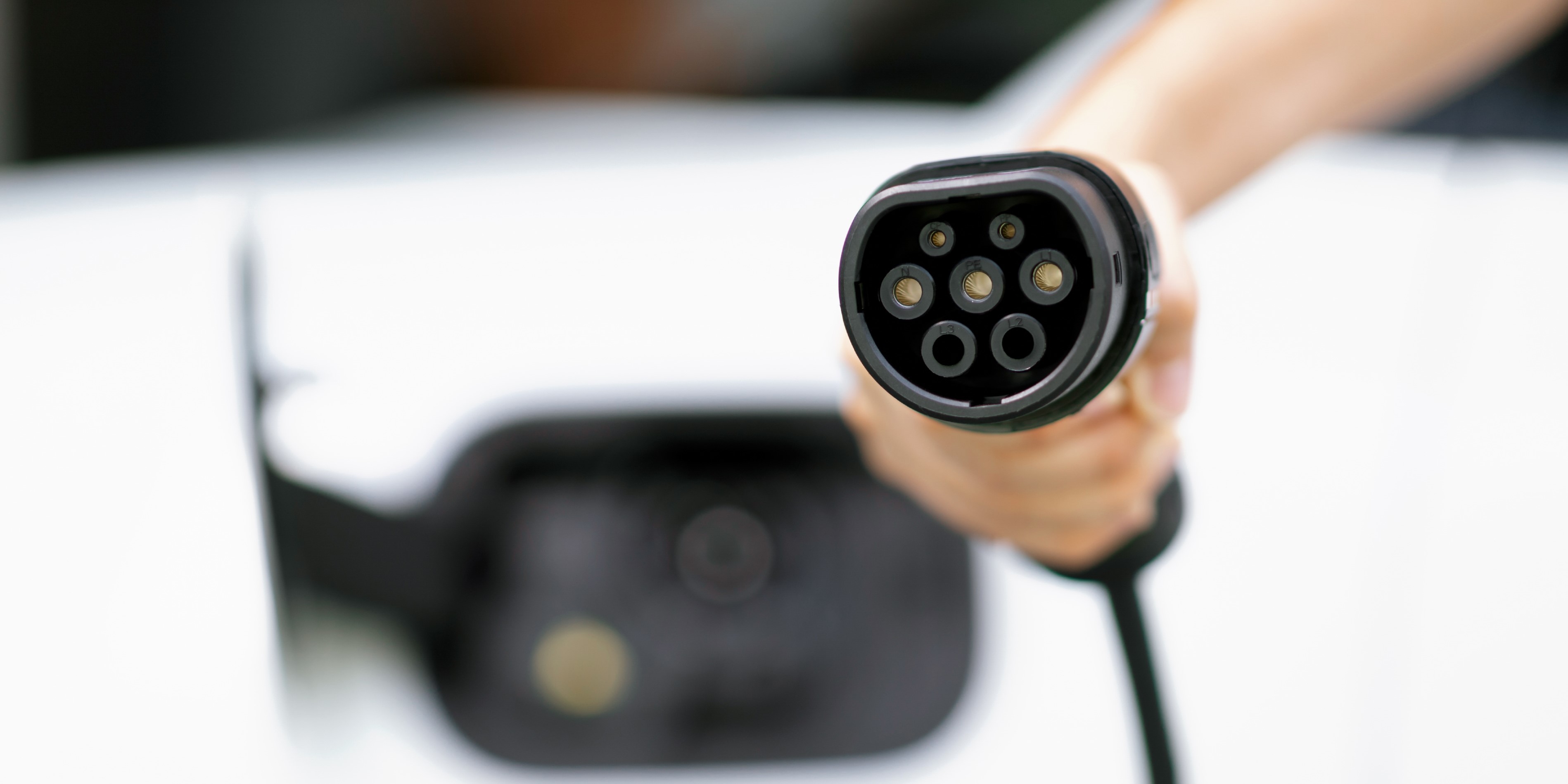 Understanding Electric Vehicle Connectors: Type 1 vs. Type 2 and More